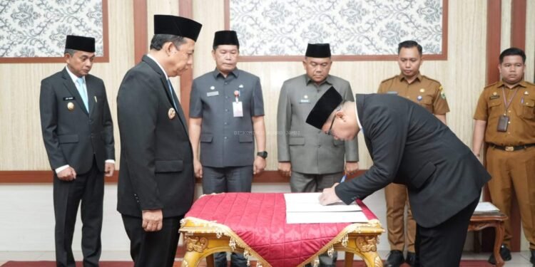 Bupati Muaro Jambi Lantik 10 Pejabat Eselon II, Dorong Inovasi Pelayanan Publik