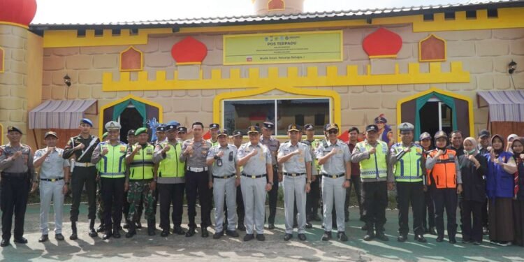 Jasa Raharja Pastikan Kesiapsiagaan Petugas di Jawa Timur lewat Peninjauan ke Pos Pelayanan Terpadu