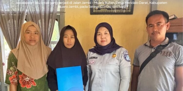 Jasa Raharja Jambi Serahkan Santunan Meninggal Dunia Korban Laka Lantas Fuso Parkir di Mendalo Darat