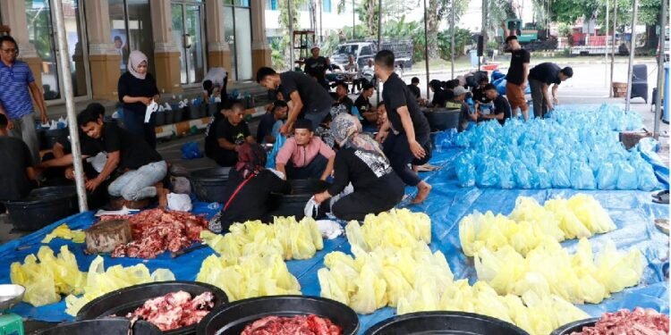 PTPN IV PalmCo Salurkan Lebih dari 150 Ton Daging Kurban ke Puluhan Kabupaten dan Kota