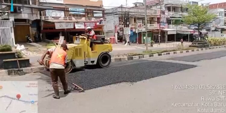 Jelang Idul Fitri, PUTR Provinsi Jambi Geber Perbaikan Jalan Wilayah Perkotaan