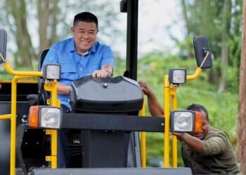 PUTR Jambi Resmikan Alat Berat Baru: Komitmen Perbaiki Jalan di Tengah Keterbatasan Anggaran