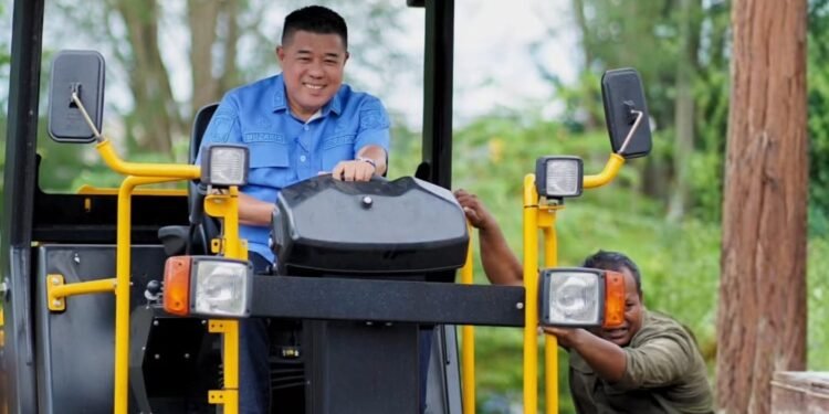 PUTR Jambi Resmikan Alat Berat Baru: Komitmen Perbaiki Jalan di Tengah Keterbatasan Anggaran