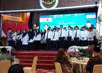 Gubernur Jambi Kukuhkan Petugas Haji 2026, “Layanilah Tamu Allah Sepenuh Hati”