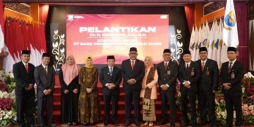 Gubernur Al Haris Lantik Sudirman Komisaris Utama Bank Jambi