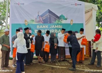 Semangat Berbagi Bank Jambi: 42 Sapi dan 4 Kambing Disalurkan untuk Masyarakat