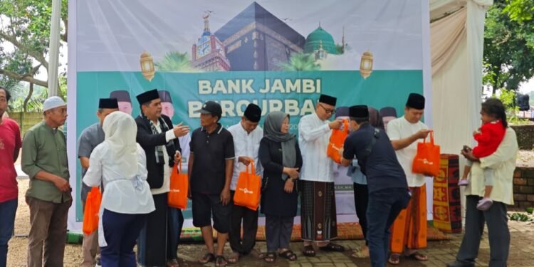 Semangat Berbagi Bank Jambi: 42 Sapi dan 4 Kambing Disalurkan untuk Masyarakat