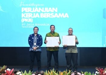 Saksikan Penandatanganan PKB Jasa Raharja dan Serikat Pekerja, Menaker Titip Tiga Agenda Strategis