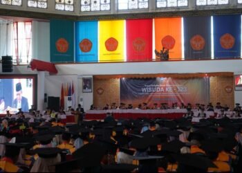 Hadiri Dies Natalis dan Wisuda UNJA, Abdullah Sani Tekankan Peran Kampus dalam Pembangunan