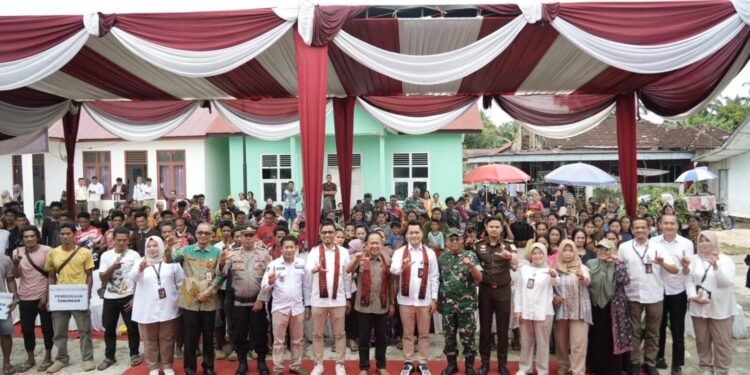 Bank Jambi & OJK Bawa Edukasi Keuangan ke Suku Anak Dalam di Merangin