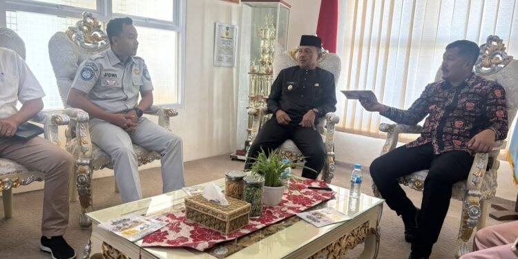 JASA RAHARJA MUARA BUNGO PERKUAT SILATURAHMI DENGAN PEMERINTAH KERINCI