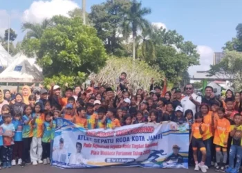 Wali Kota Lepas 97 Atlet Sepatu Roda Kota Jambi ke Pariaman Open 2026