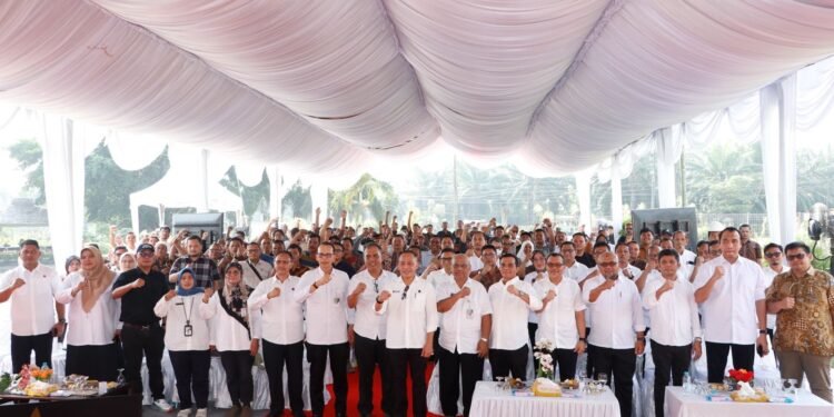 Dukung B50 dan Ketahanan Pangan, PTPN IV PalmCo Perkuat PSR, Serap 1,73 Juta Ton TBS Petani