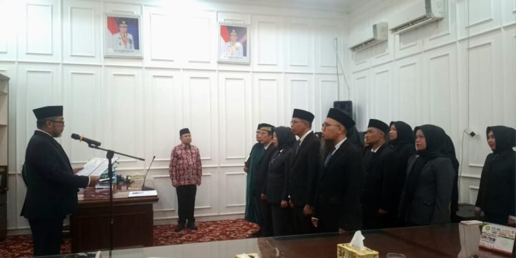 Sekda Sudirman Lantik 13 Pejabat Fungsional Pemprov Jambi