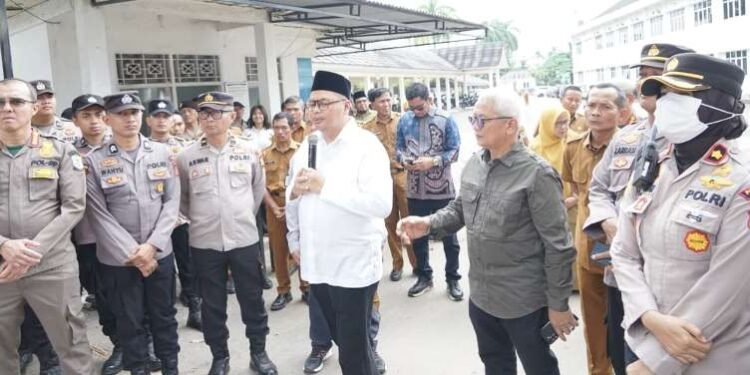 Temui Aksi Massa Terkait Tata Kelola Sampah, Ini Kata Kemas Farid
