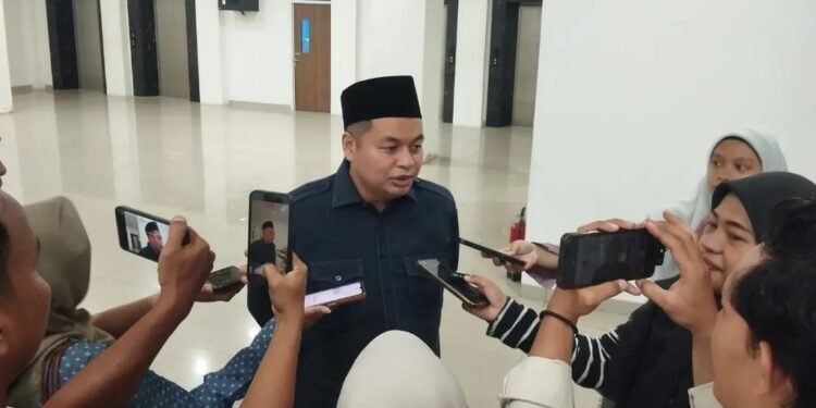 Kabut Asap Makin Pekat, DPRD Kota Jambi Dorong Opsi Liburkan Sekolah