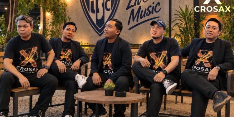 CROSAX, Band Asal Lamongan yang Mulai Mencuri Perhatian Pecinta Musik